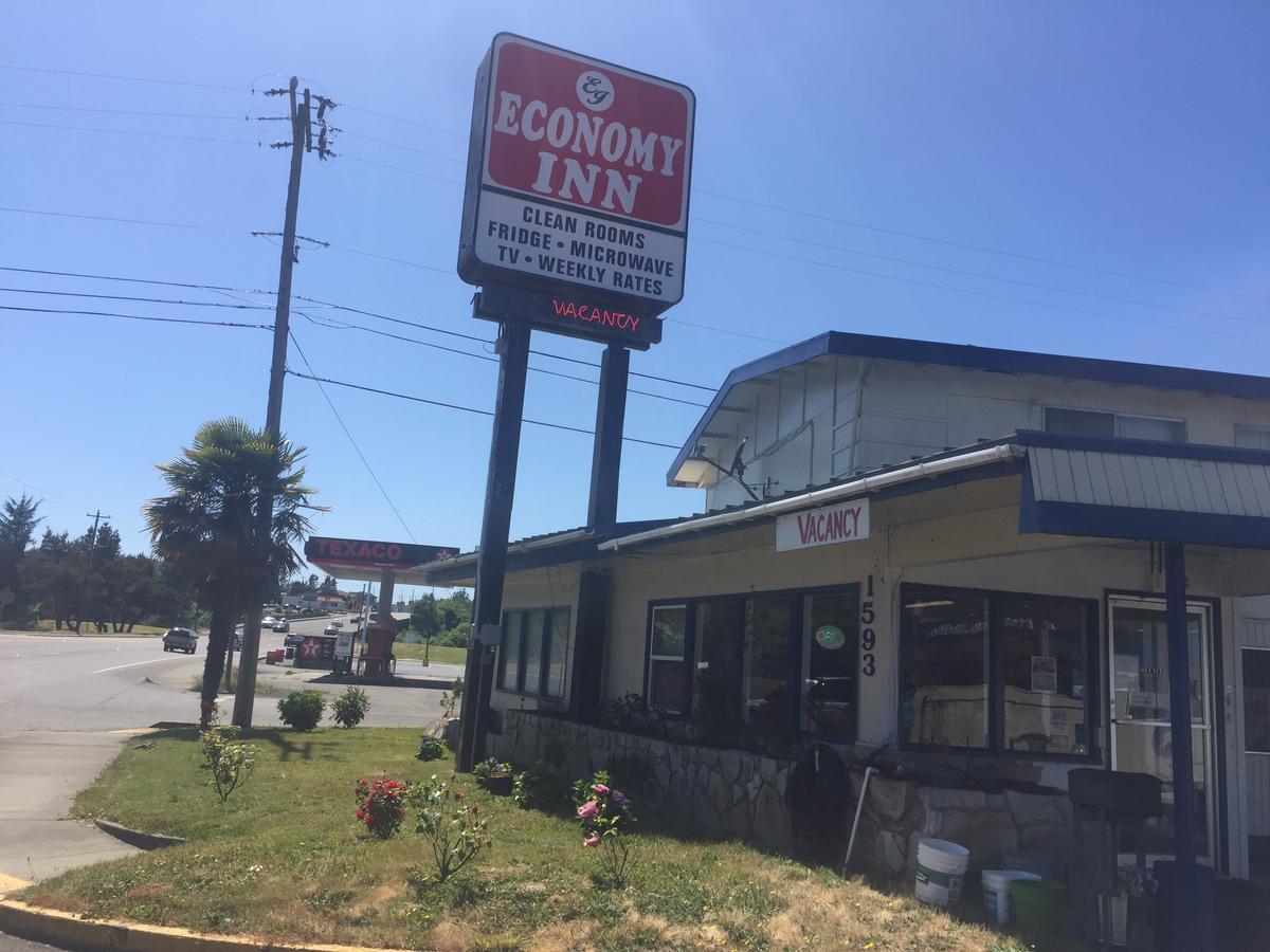 Economy Inn Reedsport Exterior photo