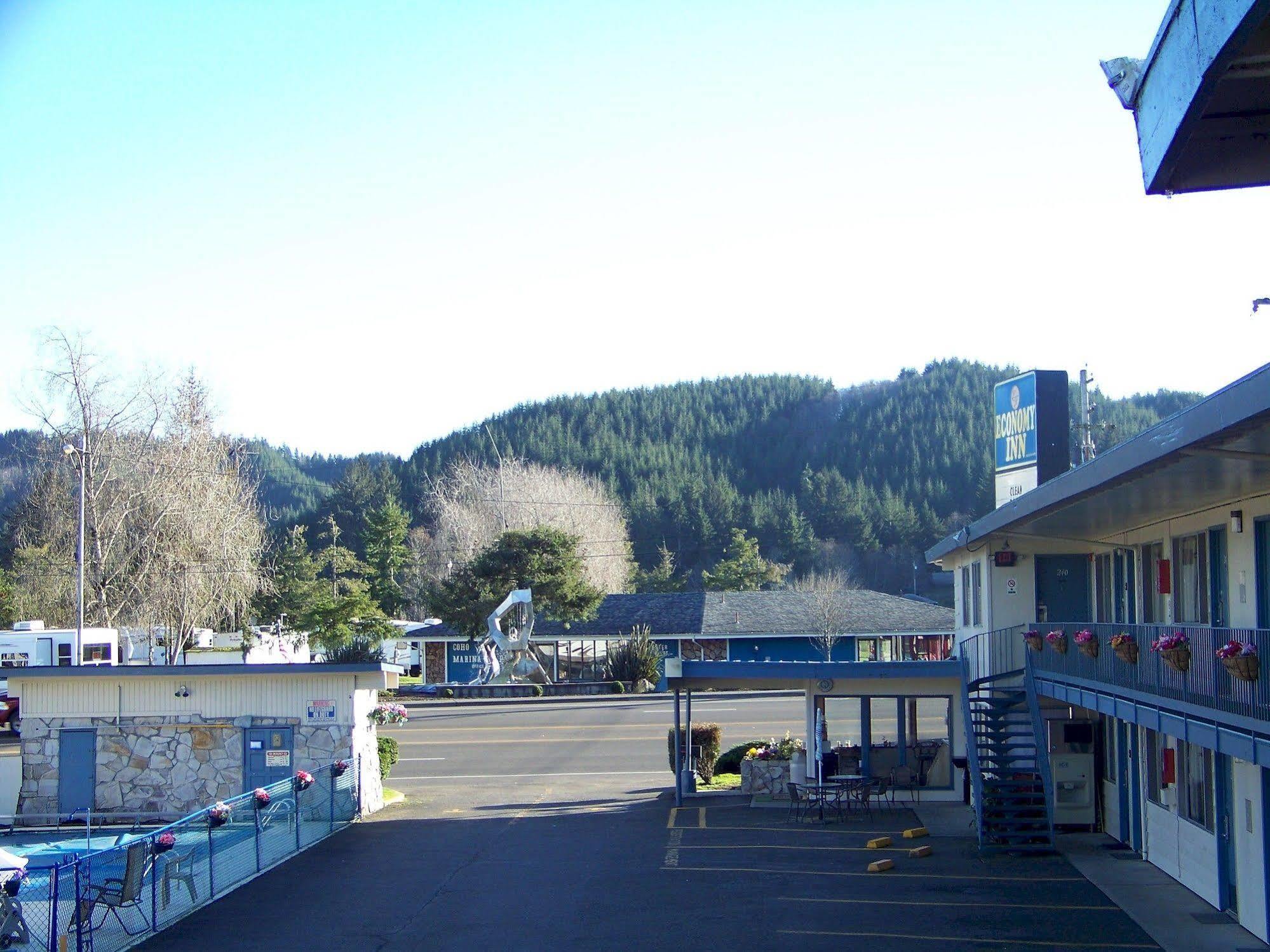 Economy Inn Reedsport Exterior photo