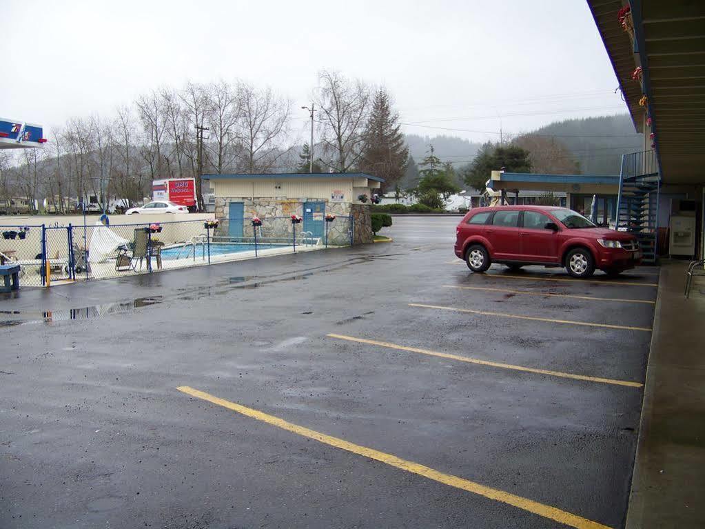 Economy Inn Reedsport Exterior photo